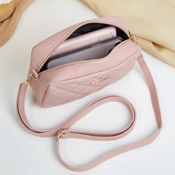 Mini Quilted Mauve Crossbody NWT - Picture 3 of 8